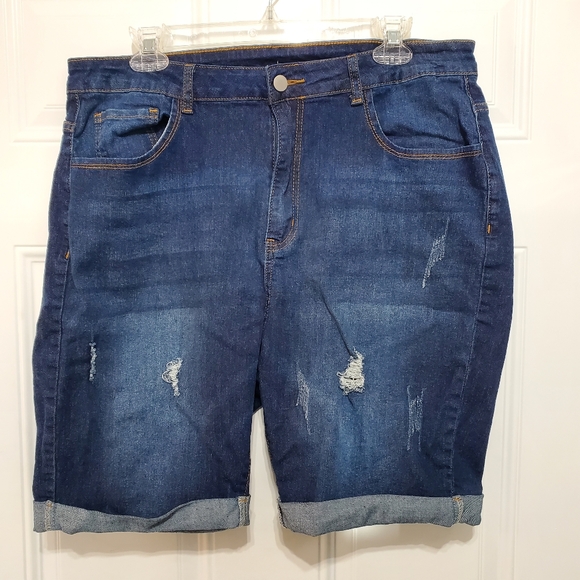 SHEIN Curve Ripped Jean Shorts size 2XL - Picture 2 of 14